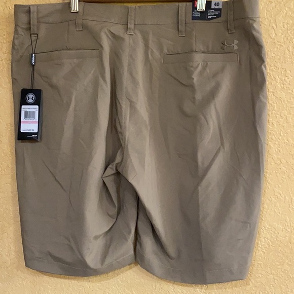 Men Shorts - Picture 2 of 3